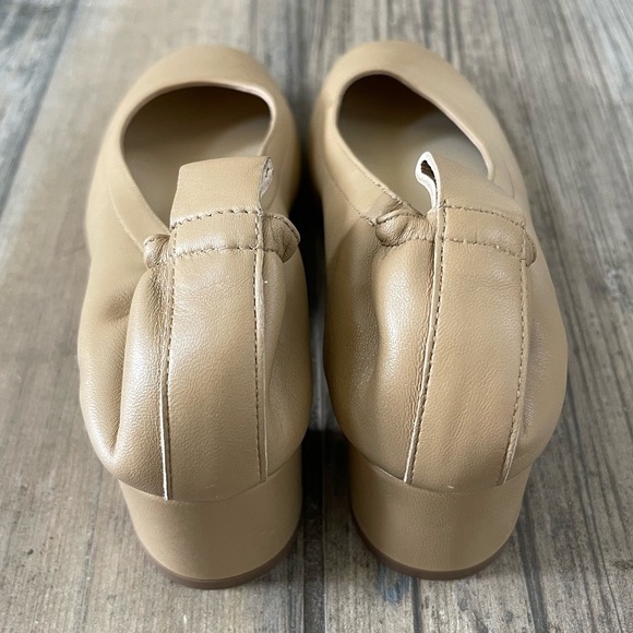 Everlane The Italian Leather Day Heel in light tan taupe size 6 - Picture 5 of 11
